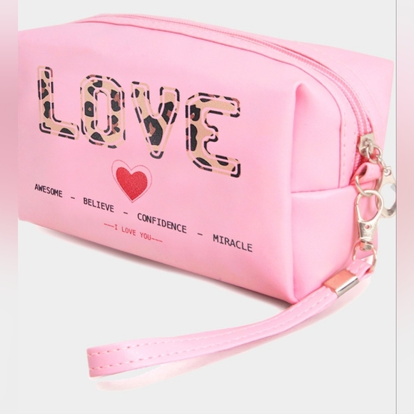 Leopard Patterned LOVE Message Pouch Bag - Picture 1 of 2
